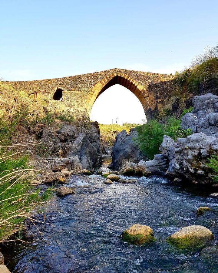 Bluviro Panzió Bronte Kültér fotó